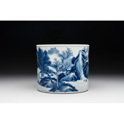 911 - A Chinese blue and white 'landscape' brush pot, KangxiDia.: 19 cm - H.: 16 cm