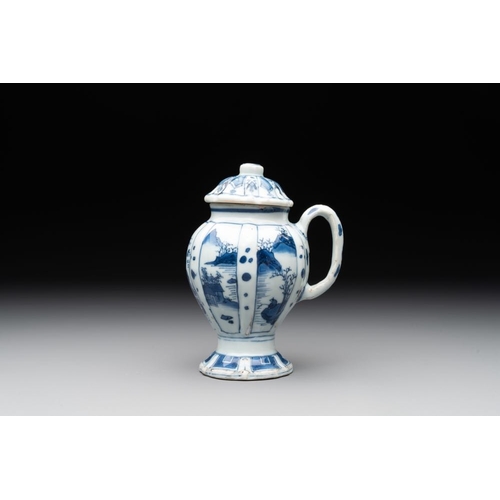 924 - A Chinese blue and white 'landscape' mustard jar and cover, Transitional periodH.: 14,5 cm (incl.cov... 