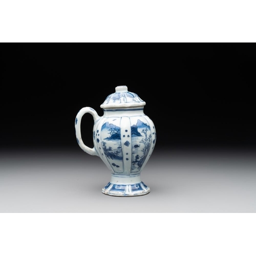 924 - A Chinese blue and white 'landscape' mustard jar and cover, Transitional periodH.: 14,5 cm (incl.cov... 