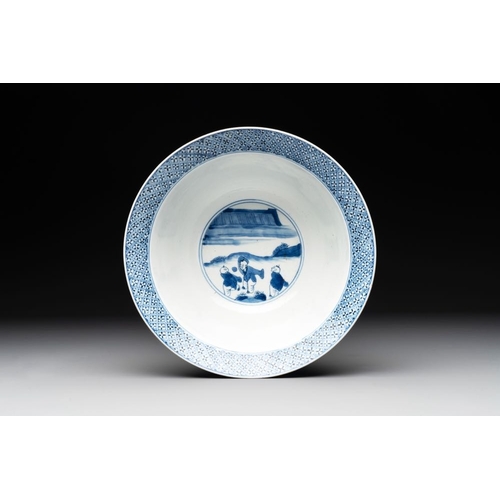 932 - A Chinese blue and white 'Xi Xiang Ji' 'klapmuts' bowl, Kangxi mark and of the periodDia.: 20 cm -H.... 