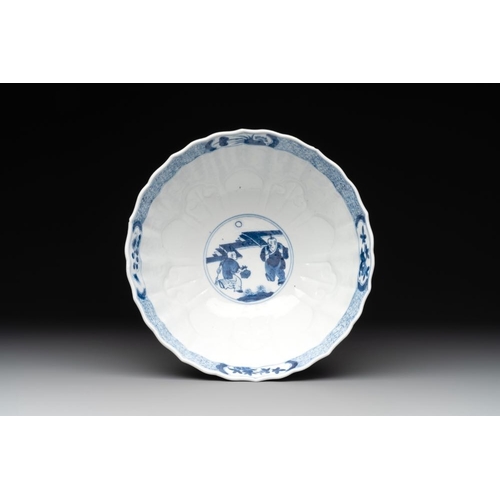 933 - A Chinese blue and white 'playing boys' bowl, Chenghua mark, KangxiDia.: 20,5 cm - H.: 10 cm... 