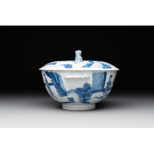 934 - A Chinese blue and white 'Long Elizas and playing boys' covered bowl, Chenghua mark, KangxiL.: 19,5 ... 