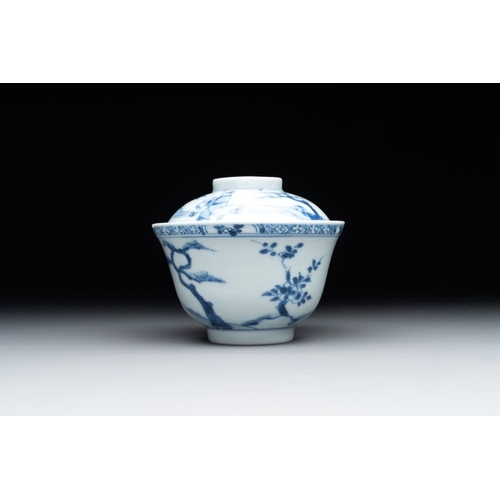 944 - A Chinese blue and white 'figures and a phoenix' tea bowl and cover, YongzhengDia.: 9,7 cm - H.: 8,1... 