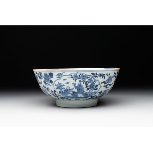 961 - A collection of 17 Chinese blue and white wares, Kangxi/QianlongDia.: 19,5 cm - H.: 8,5 cm (the bowl... 