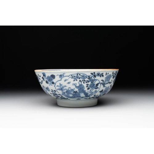 961 - A collection of 17 Chinese blue and white wares, Kangxi/QianlongDia.: 19,5 cm - H.: 8,5 cm (the bowl... 