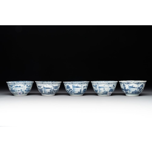 961 - A collection of 17 Chinese blue and white wares, Kangxi/QianlongDia.: 19,5 cm - H.: 8,5 cm (the bowl... 