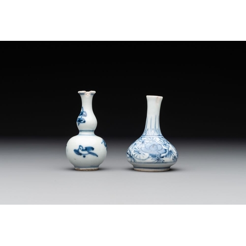 966 - A collection of 22 Chinese blue, white and polychrome wares, Yongzheng and Ruo Shen Zhen Cang mark, ... 