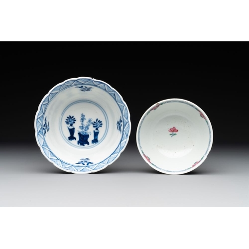 966 - A collection of 22 Chinese blue, white and polychrome wares, Yongzheng and Ruo Shen Zhen Cang mark, ... 