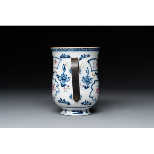 967 - A varied collection of 13 Chinese famille rose, blue and white wares, Transitional period/19th C.Dia... 