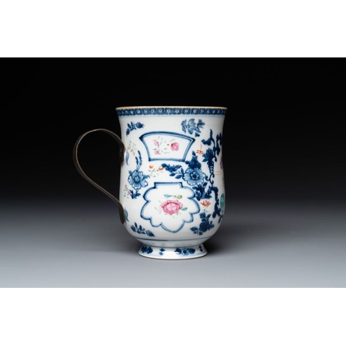 967 - A varied collection of 13 Chinese famille rose, blue and white wares, Transitional period/19th C.Dia... 