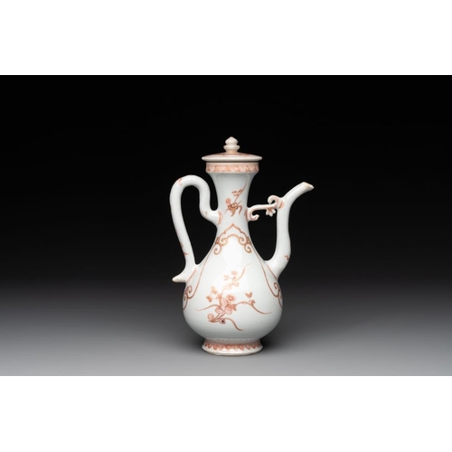 970 - A Chinese iron-red and gilt-decorated ewer with floral design, KangxiL.: 13 cm - H.: 19,7 cm (incl. ... 