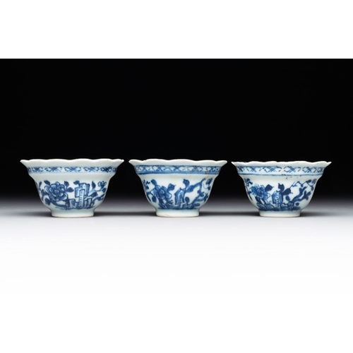 974 - A varied collection of Chinese blue and white, and famille rose tea wares, QianlongDia.: 13,5 cm (th... 