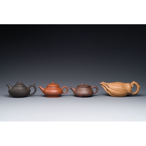 979 - Four Chinese Yixing stoneware teapots, Fan Dasheng  seal mark, 19/20th C.L.: 19,5 cm - H.: 7,5 cm (t... 