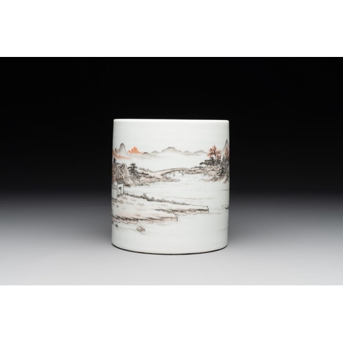 997 - A Chinese grisaille and iron-red 'landscape' brush pot, Ju Ren Tang mark, RepublicDia.: 13 cm -H.: 1... 