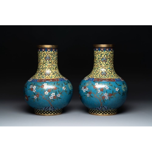 839 - A pair of large Chinese cloisonne 'magpies among flowering branches' vases, 19th C.H.: 42 cm... 