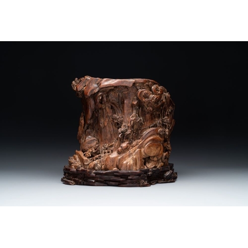 848 - A large Chinese carved agarwood 'mountainous landscape' brush pot, QingH.: 26,5 cm (incl. stand)H.: ... 