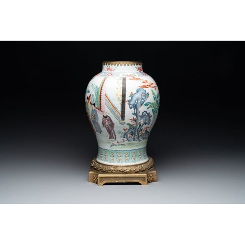 874 - A Chinese famille rose gilt bronze mounted vase with figural design, YongzhengH.: 40,5 cm (incl. mou... 