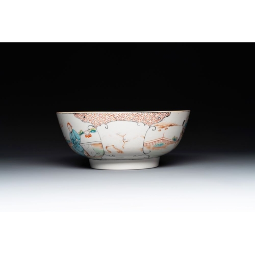 876 - A Chinese Canton famille rose bowl with figures in a garden, QianlongDia.: 25,4 cm - H.: 10,6 cm... 