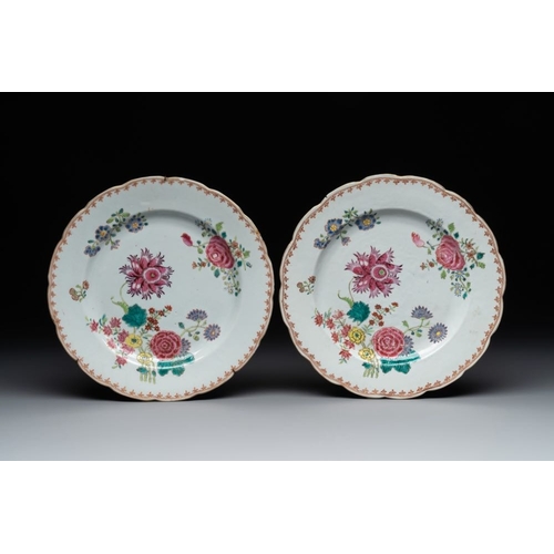 879 - A collection of seven Chinese famille rose plates and dishes with floral design, QianlongDia.: 31 cm... 