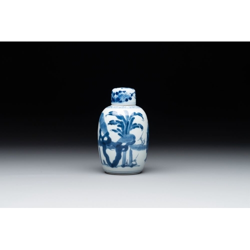 896 - A Chinese blue and white 'Long Eliza' tea caddy and cover, artemisia leaf mark, KangxiH.: 13,5 cm (i... 