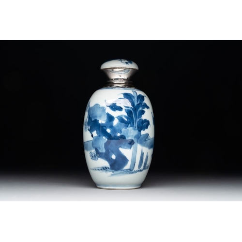 897 - A Chinese blue and white silver-mounted 'Long Eliza' tea caddy and cover, KangxiH.: 14 cm (incl. cov... 