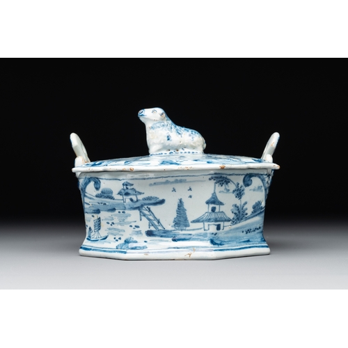 1006 - Two blue and white Dutch Delft butter tubs, 18th C.L..: 12 cm - H.: 8,5 cm (the largest) L.: 11,8 cm... 