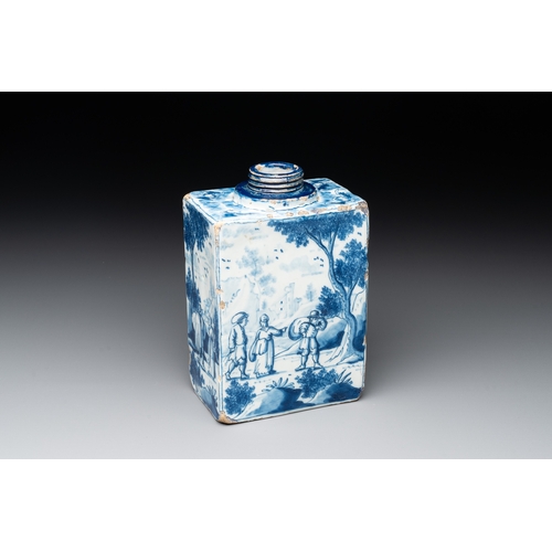 1008 - A blue and white Dutch Delft tea caddy with narrative design, early 18th C.H.: 14 cm 
Marked PK on t... 