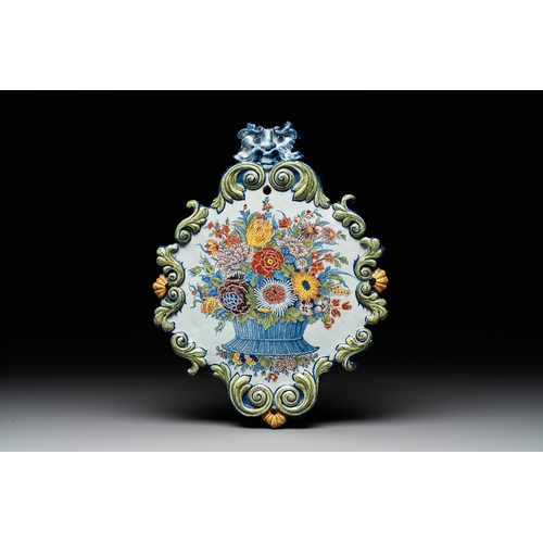 1017 - A polychrome Dutch Delft 'flower basket' plaque, dated 1759Dim.: 36,5 x 27,5 cm