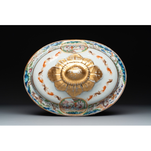 104 - A pair of large Chinese Canton famille rose 'mandarin subject' tureens on stands, 19th C.L.: 34 cm -... 