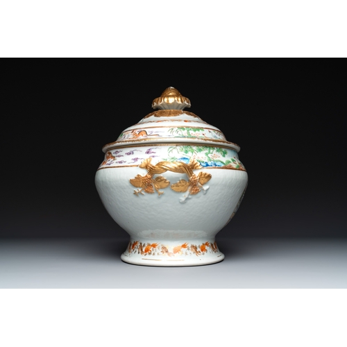 104 - A pair of large Chinese Canton famille rose 'mandarin subject' tureens on stands, 19th C.L.: 34 cm -... 