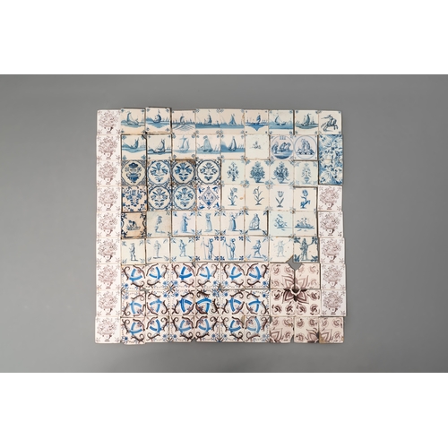 1076 - 90 manganese, blue and white Dutch Delft tiles, 17/18th C.Dim.: ca. 13 x 13 x 0,7 cm