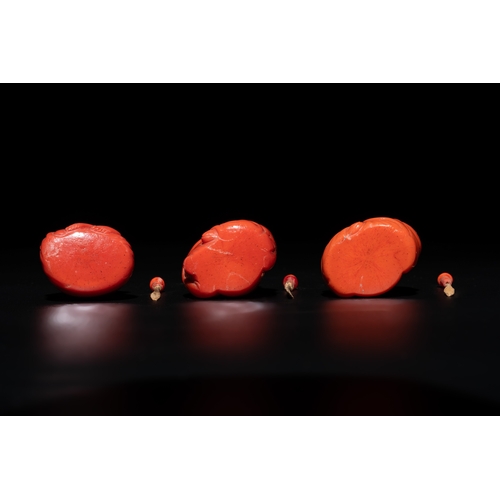 12 - A set of ten Chinese coral-red glass Luohan-form snuff bottles, 20th C.H.: 7,1 cm (the tallest) H.: ... 