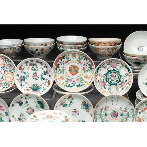 138 - An impressive collection of 53 Chinese famille rose saucers, dishes and bowls, 19th C.Dia.: 14 cm - ... 