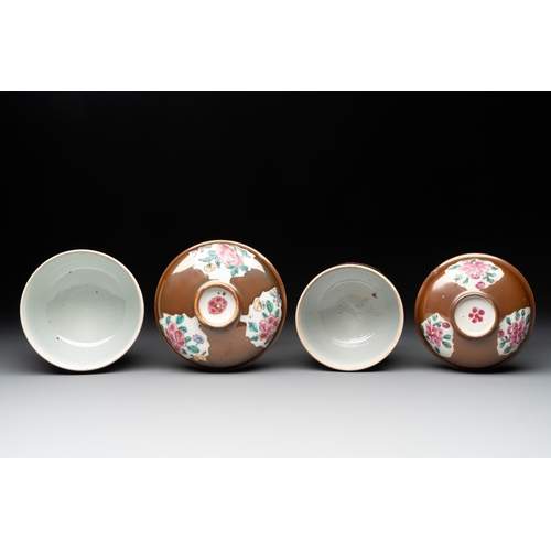 141 - 12 Chinese capucin-ground wares, Yongzheng/QianlongDia.: 22,5 cm (the plates) Dia.: 15 cm - H.: 7,3 ... 