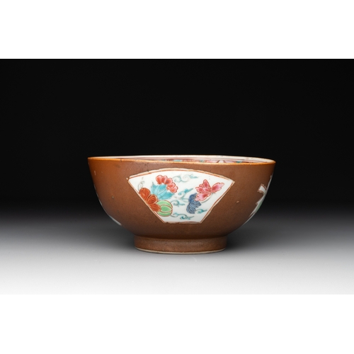 141 - 12 Chinese capucin-ground wares, Yongzheng/QianlongDia.: 22,5 cm (the plates) Dia.: 15 cm - H.: 7,3 ... 