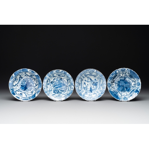 249 - Four Chinese blue and white 'kraak' 'klapmuts' bowls, WanliDia.: 14,5 cm - H.: 4,9 cm (the largest) ... 