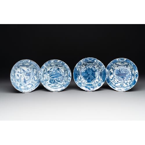 249 - Four Chinese blue and white 'kraak' 'klapmuts' bowls, WanliDia.: 14,5 cm - H.: 4,9 cm (the largest) ... 