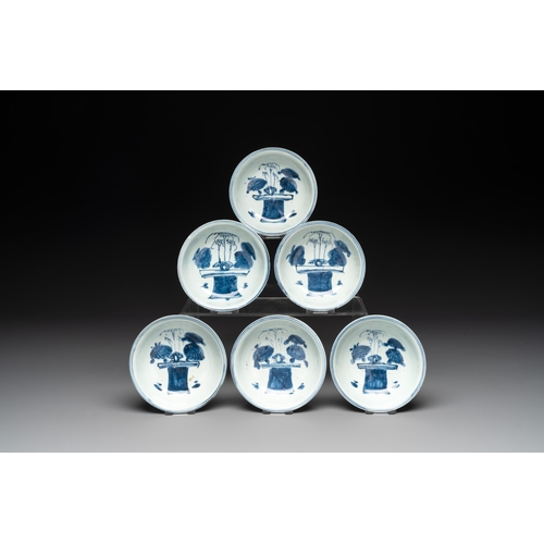 256 - Six Chinese ko-sometsuke blue and white 'jardiniÃ¨re' bowls, TianqiDia.: 13,7 cm - H.: 4,5 cm... 