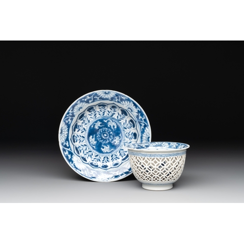 288 - A Chinese blue and white reticulated double-walled cup and saucer, fu mark, KangxiDia.: 13 cm (the s... 