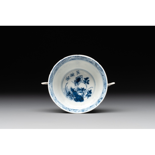 289 - A rare Chinese blue and white 'qilin and phoenix' cup with handles, KangxiL.: 8,4 cm - H.: 4,3 cm... 