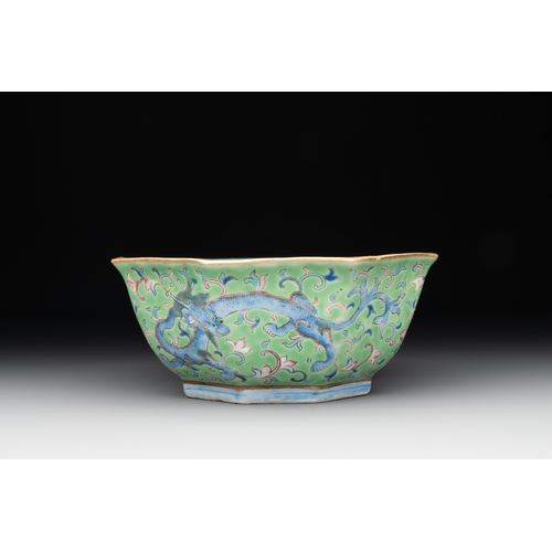 29 - Two Chinese famille rose 'dragon' bowls, Tongzhi marks and of the periodDia.: 19 cm - H.: 7,4 cm (th... 