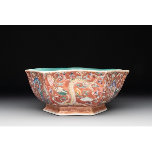 29 - Two Chinese famille rose 'dragon' bowls, Tongzhi marks and of the periodDia.: 19 cm - H.: 7,4 cm (th... 