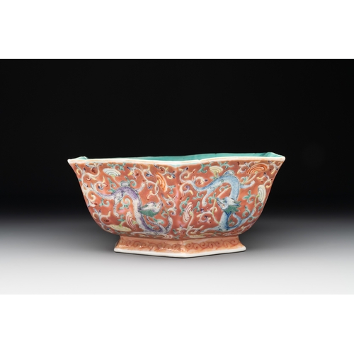 29 - Two Chinese famille rose 'dragon' bowls, Tongzhi marks and of the periodDia.: 19 cm - H.: 7,4 cm (th... 