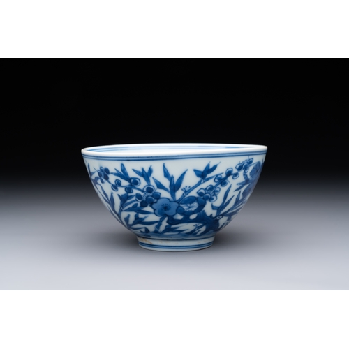 290 - A Chinese blue and white 'Three Friends of Winter' bowl, Jiajing mark, KangxiDia.: 11,5 cm - H.: 6 c... 