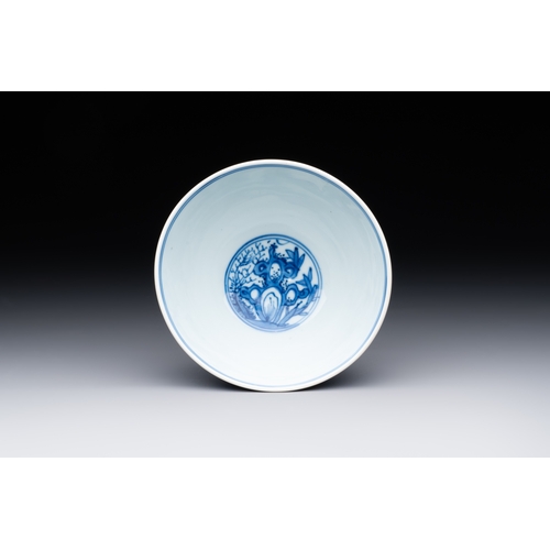 290 - A Chinese blue and white 'Three Friends of Winter' bowl, Jiajing mark, KangxiDia.: 11,5 cm - H.: 6 c... 