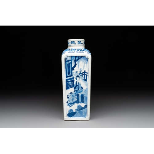 294 - A Chinese blue and white square flask and cover with figural design, KangxiH.: 24 cm (incl. cover)... 