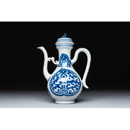 330 - A Chinese blue and white ewer with stylised floral design for the Islamic market, KangxiL.: 15,2 cm ... 