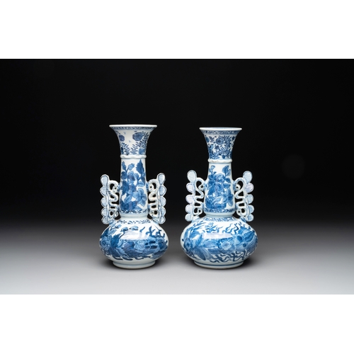 333 - A pair of Chinese blue and white vases after Venetian glass models, KangxiH.: 22 cm
Ref.:  - Rob Mic... 