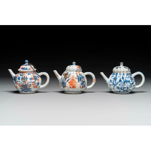 339 - Six Chinese blue, white and Imari-style teapots, Kangxi/YongzhengL.: 15 cm - H.: 10 cm (the largest ... 