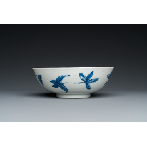 435 - A Chinese blue and white 'Bleu de Hue' bowl for the Vietnamese market, Nhuoc tham tran tang mark, 19... 